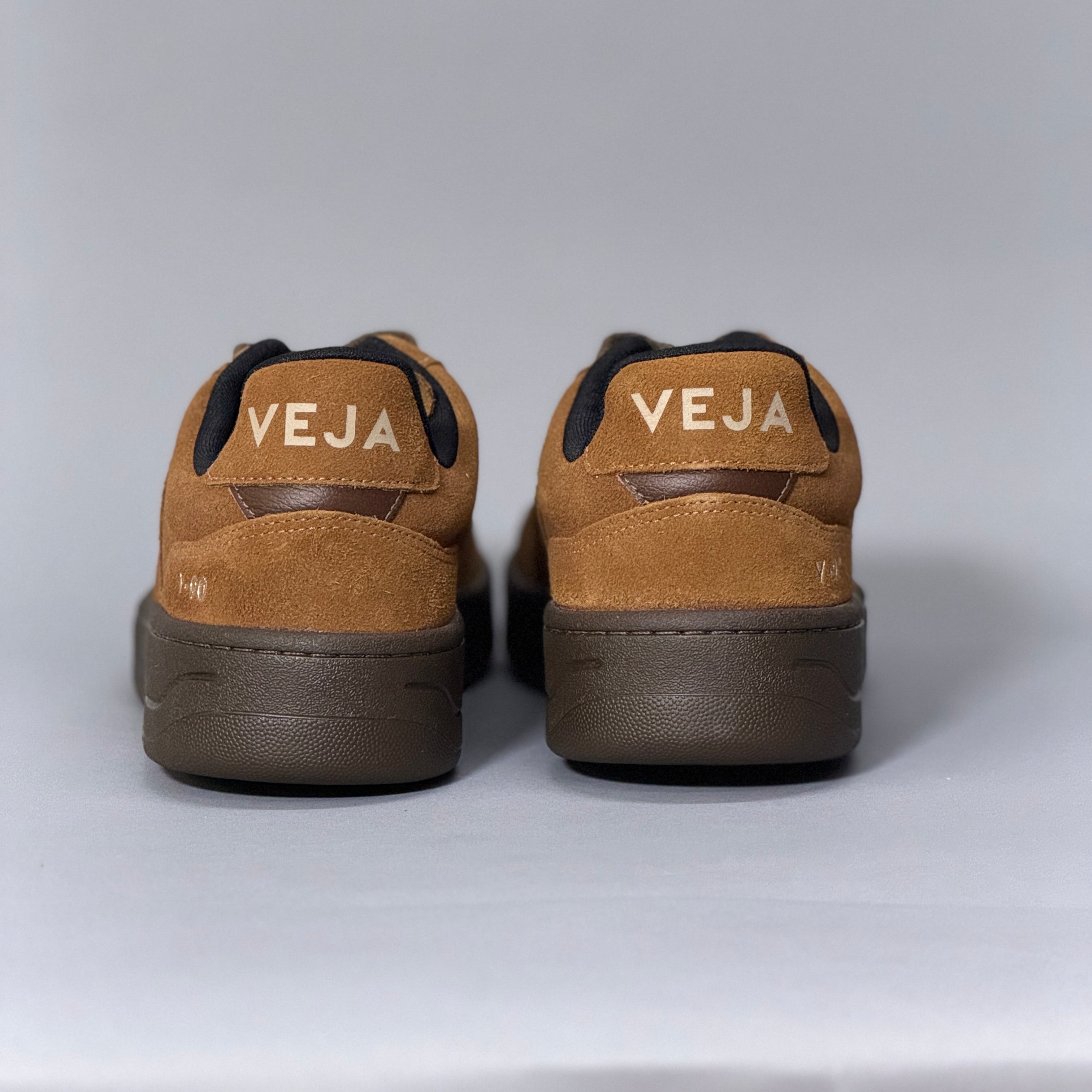 CALZADO HOMBRE VEJA V-90 SUEDE VD0320929B