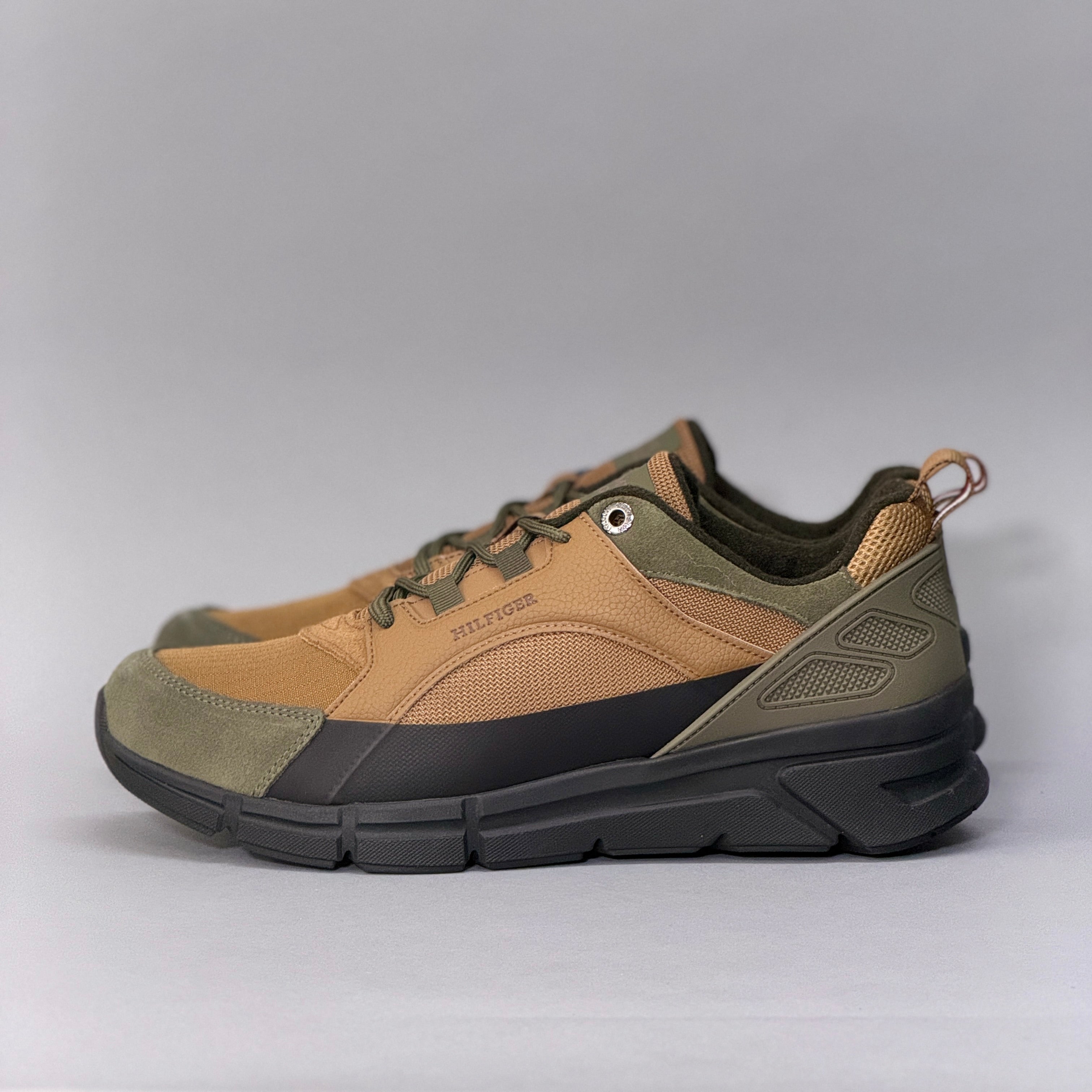 CALZADO HOMBRE TOMMY HILFIGER MODERN COMFORT RUN OUTDOOR FM0FM05639_GWJ
