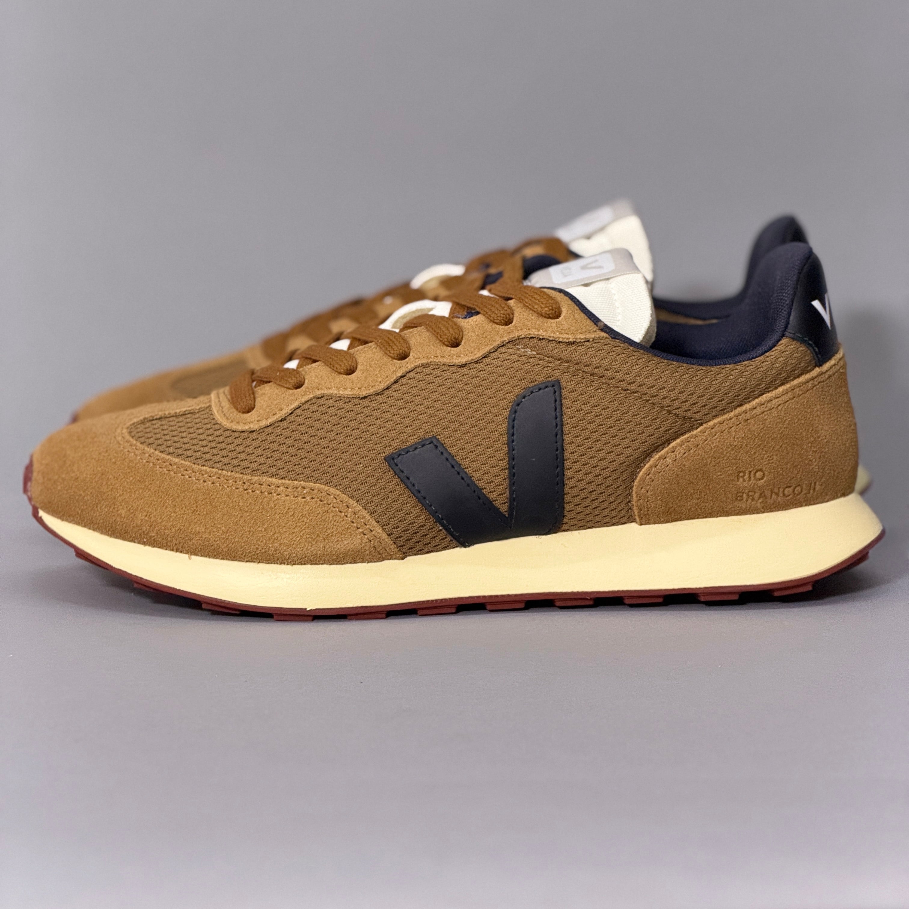 CALZADO HOMBRE VEJA RIO BRANCO II ALVEOMESH RO1820821B
