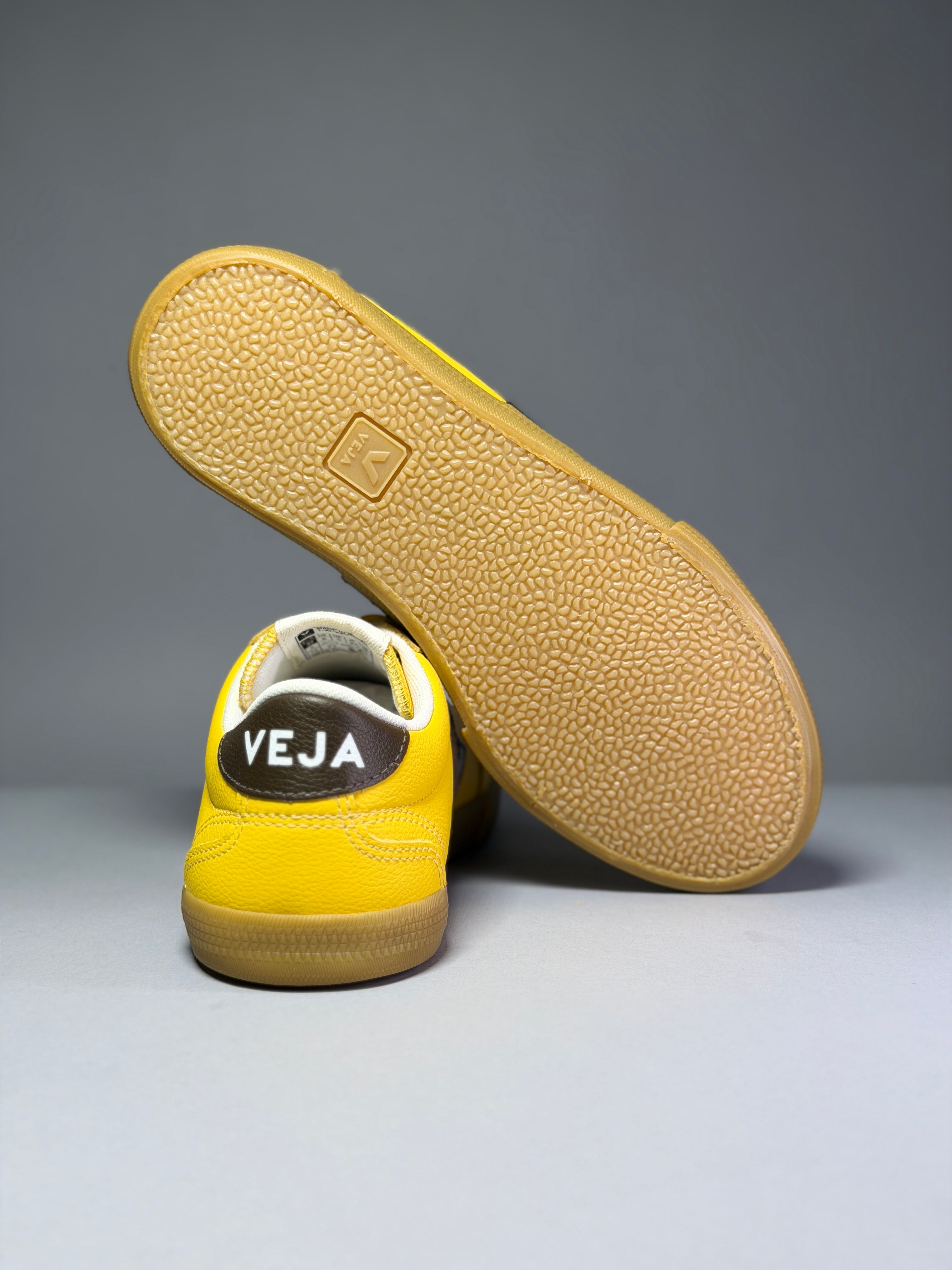 CALZADO MUJER VEJA VOLLEY OT LEATHER VO2021434A