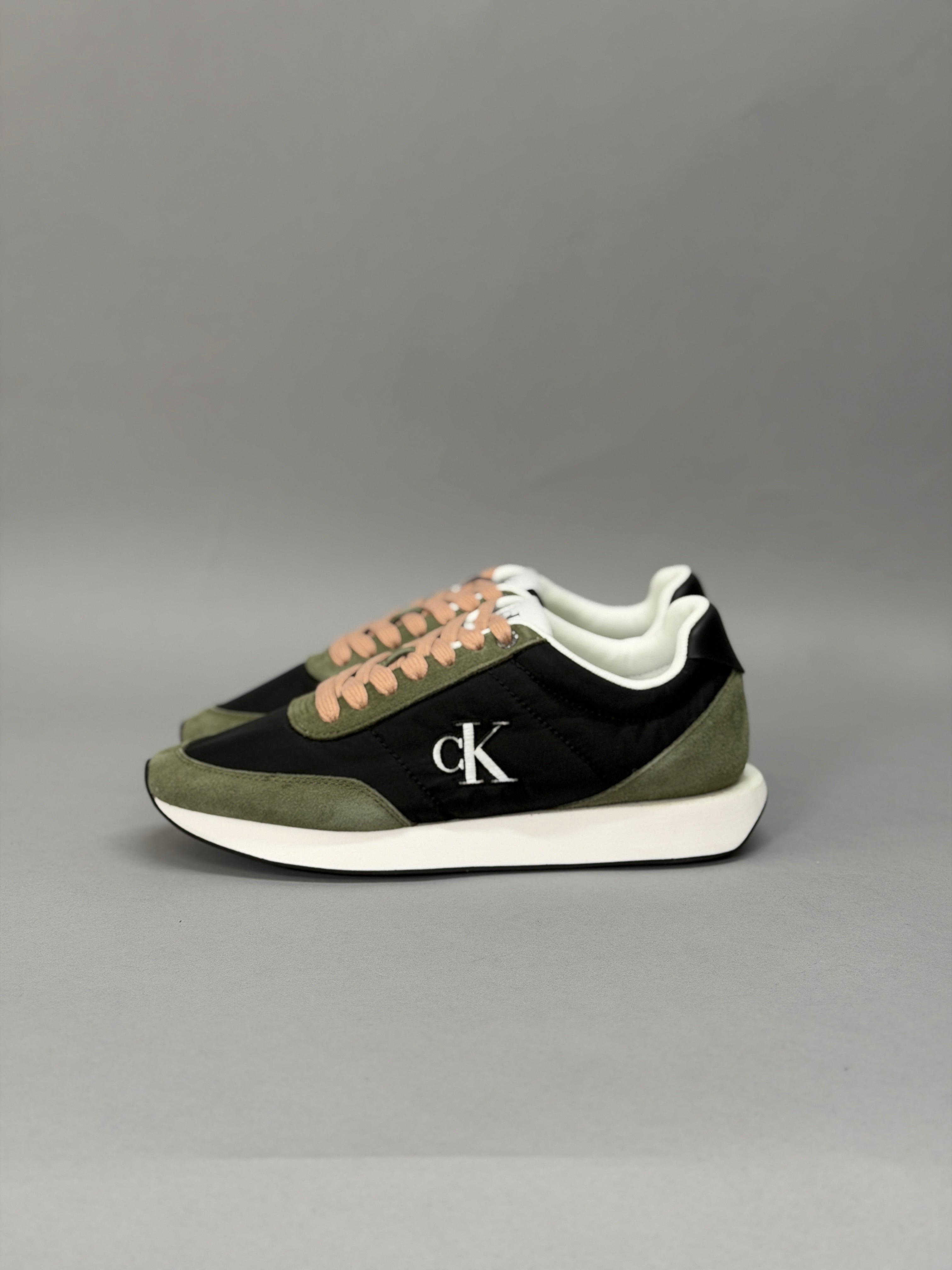 CALZADO MUJER CALVIN KLEIN RETRO RUNNER LACEUP NYLON MG YW0YW01990-01A