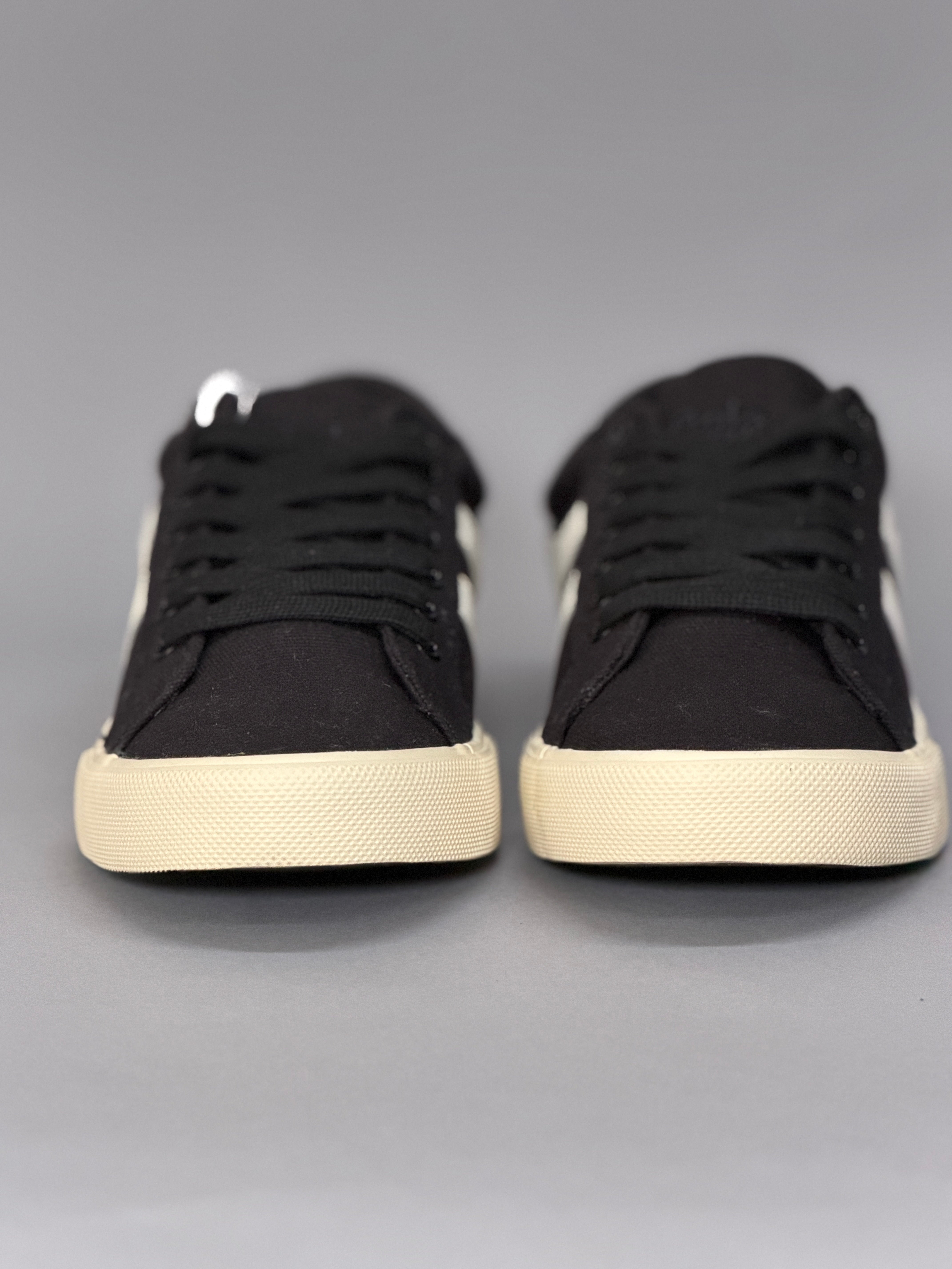 TENIS GOLA VARSITY CMA331BW HOMBRE
