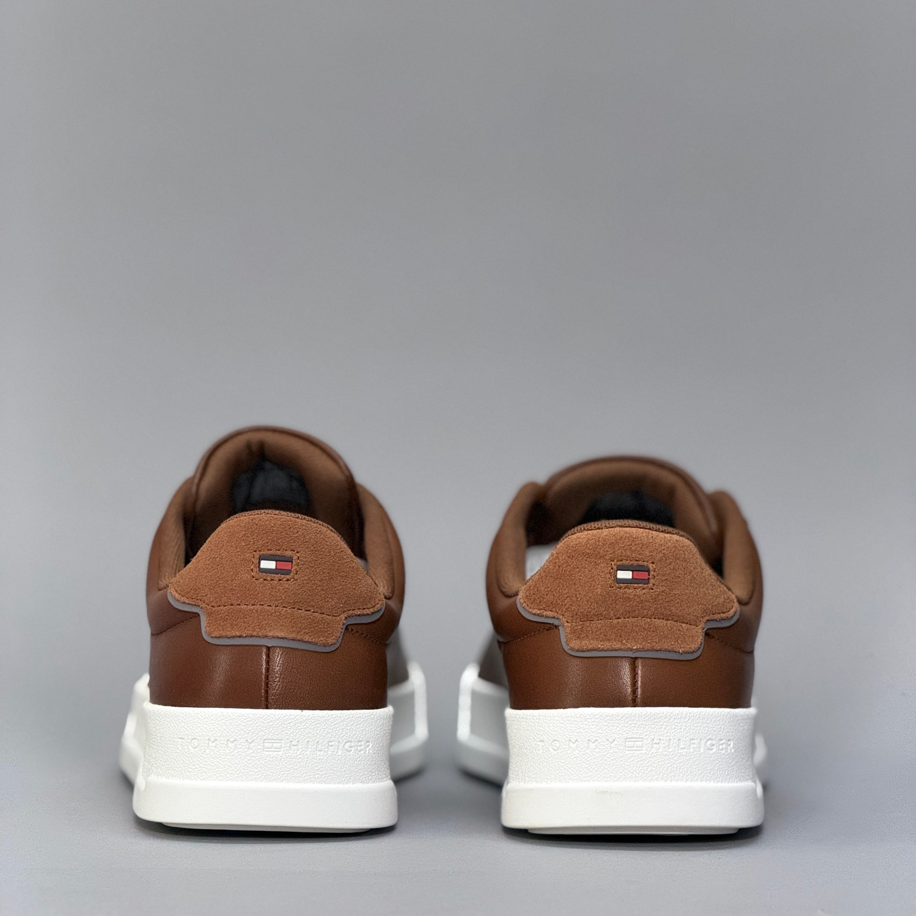 CALZADO HOMBRE TOMMY HILFIGER TH COURT CORE COGNAC FM0FM05729GVI