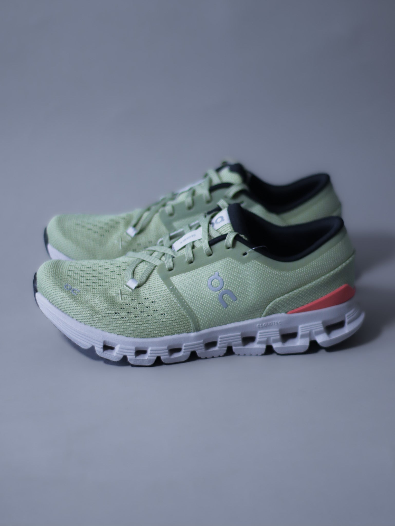 On Running CLOUD X 4 hombre
