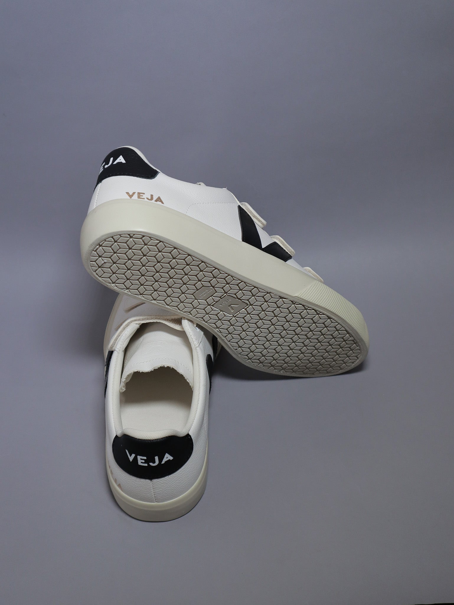 CALZADO HOMBRE VEJA RECIFE LOGO LEATHER RC0502790B