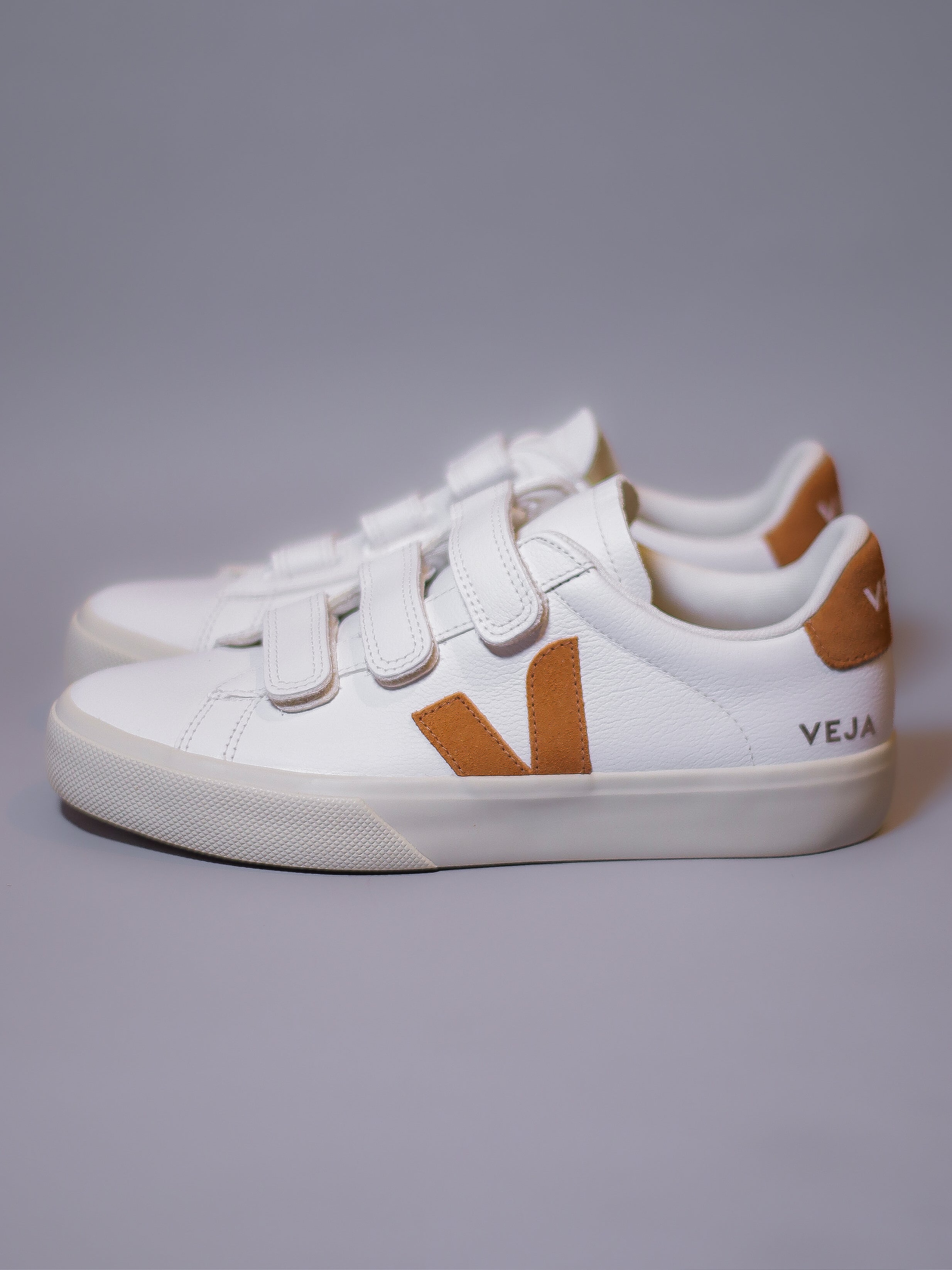 Calzado VEJA RECIFE LEATHER WHITE UMBER