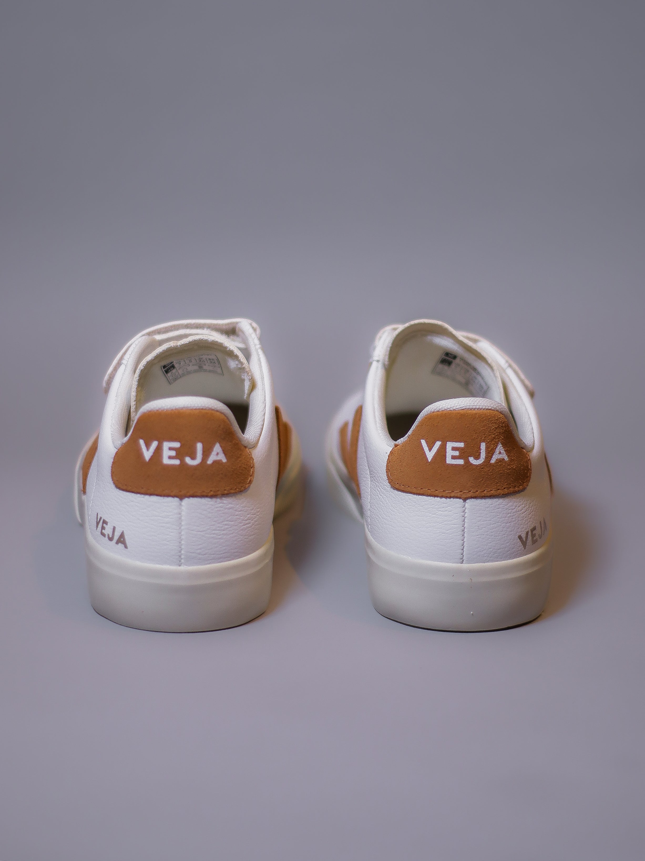 CALZADO MUJER VEJA RECIFE LOGO CHROMEFREE LATI RC0503885A