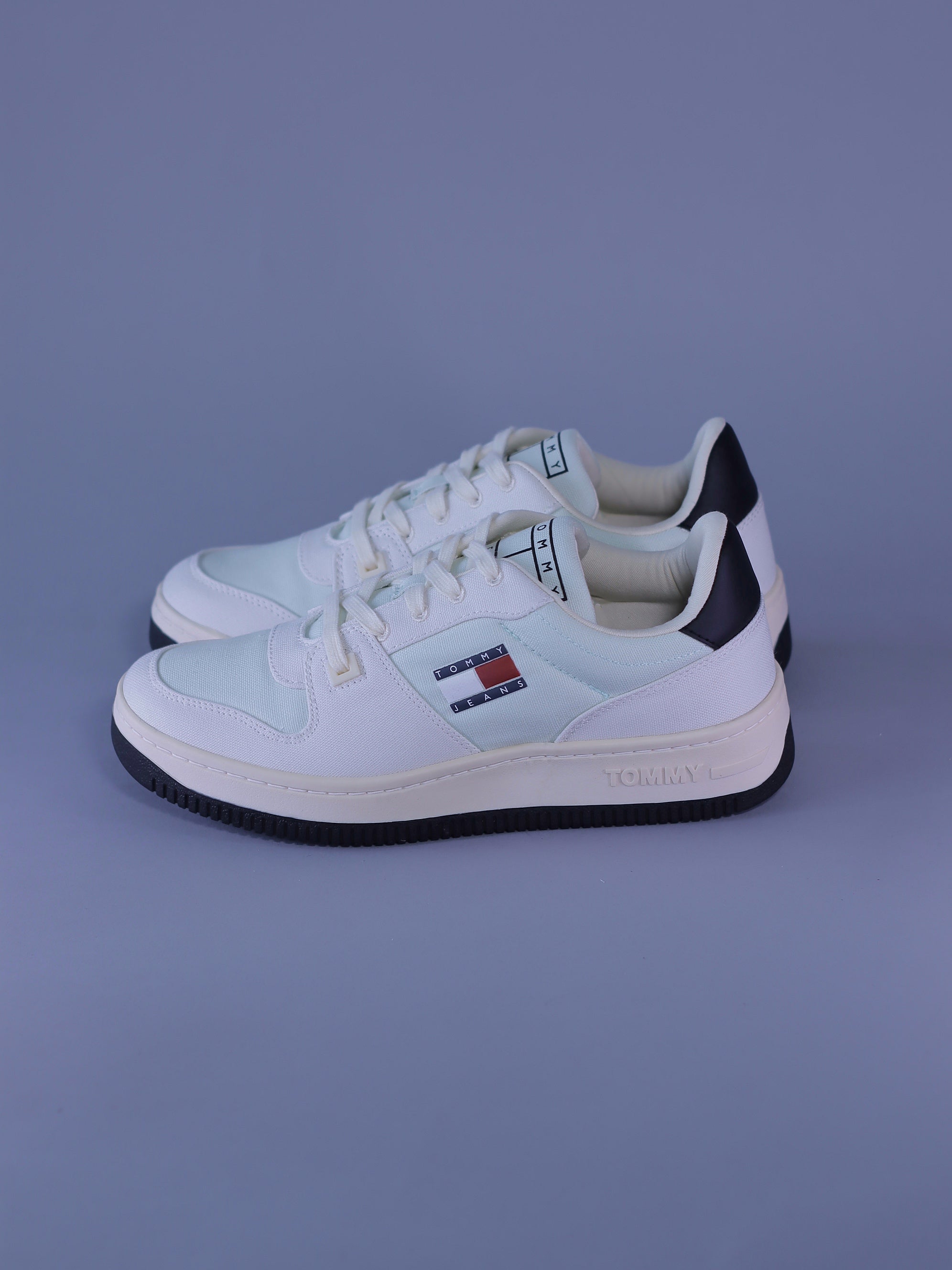TENIS TOMMY JEANS BASKET CAMBAS