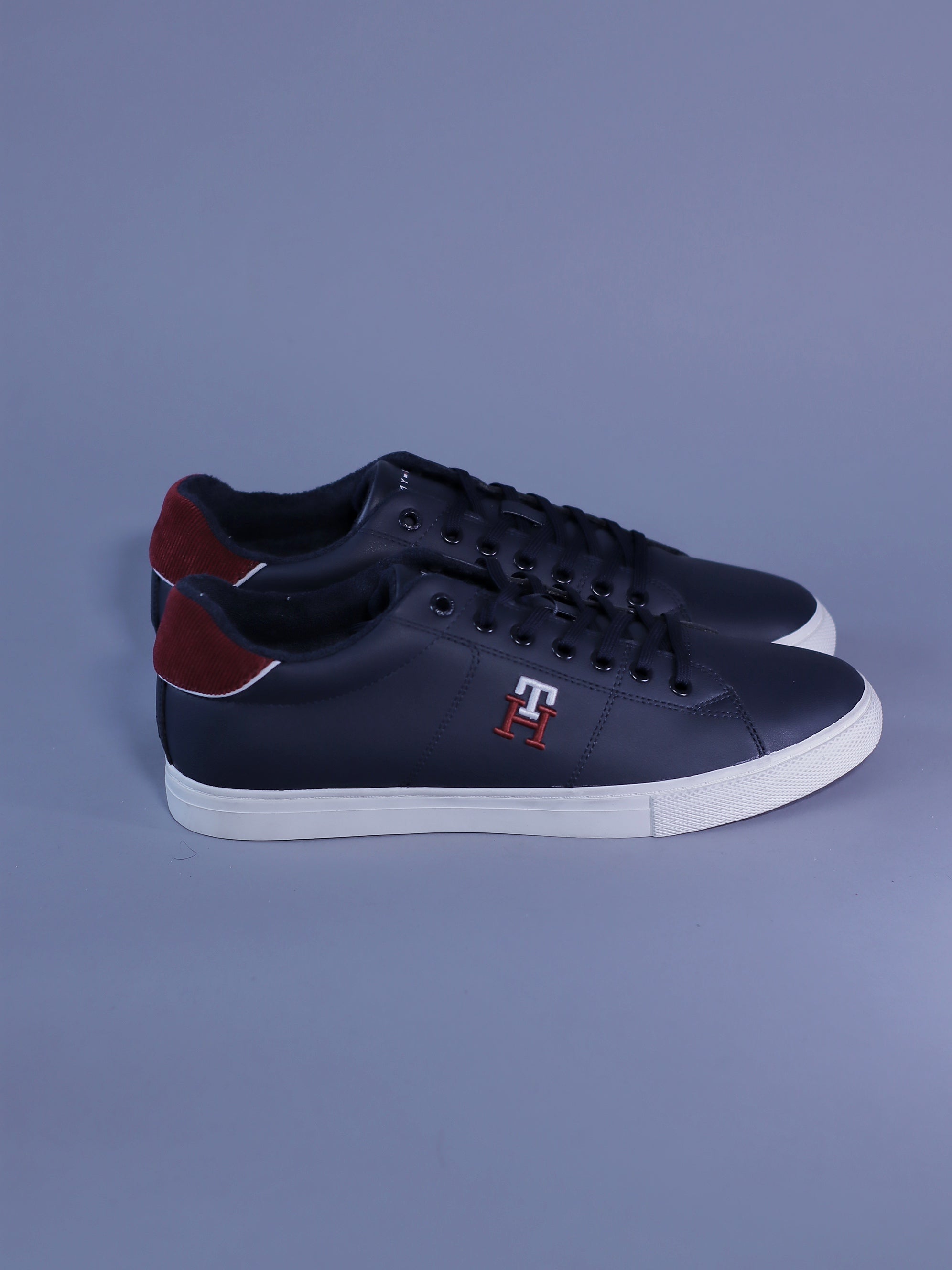 TENIS TOMMY HILFIGER CORE VULC VARCITY MONOGRAM