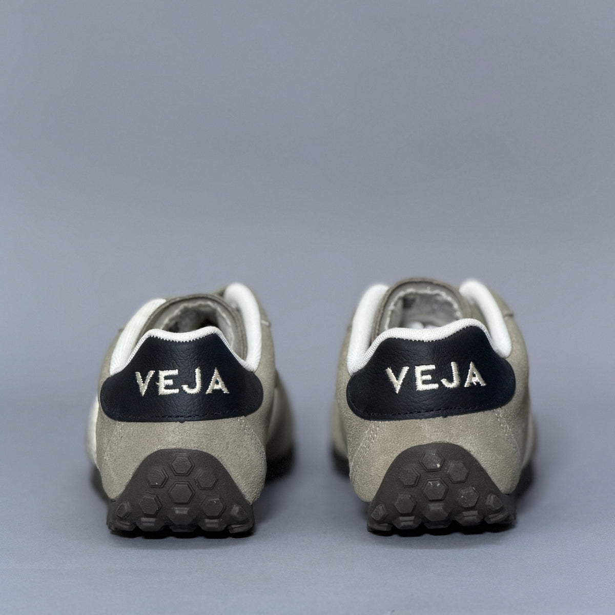 CALZADO MUJER VEJA GT SUEDE TAUPE_PIERRE AI0321656A