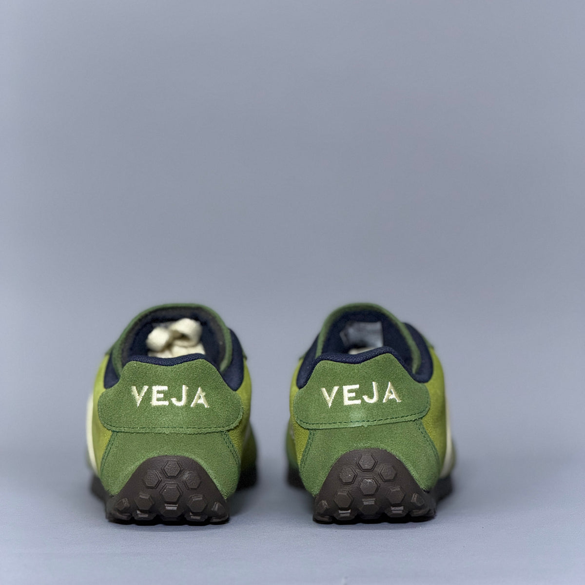 CALZADO MUJER VEJA GT SUEDE DETOX_CALCAIRE AI0321658A