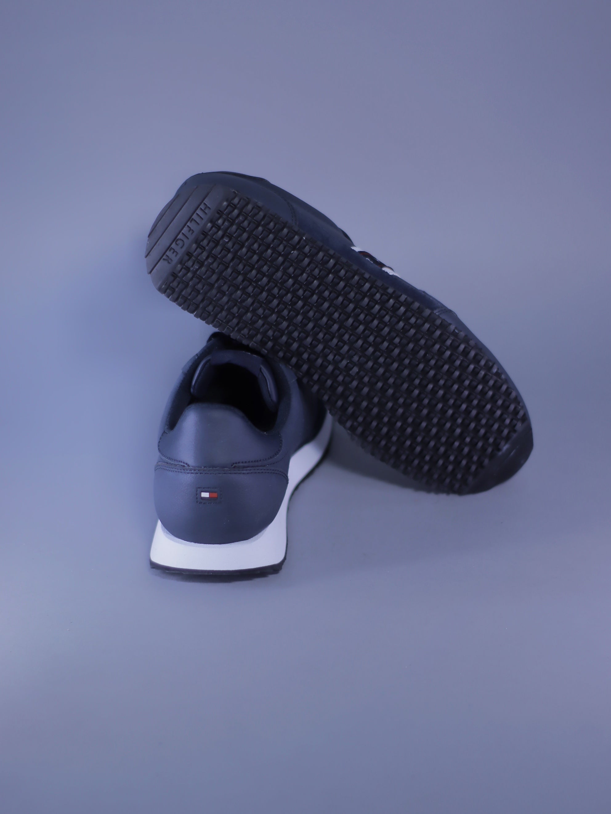 TENIS TOMMY HILFIGER RUNNER LO LEATHER STRIPE