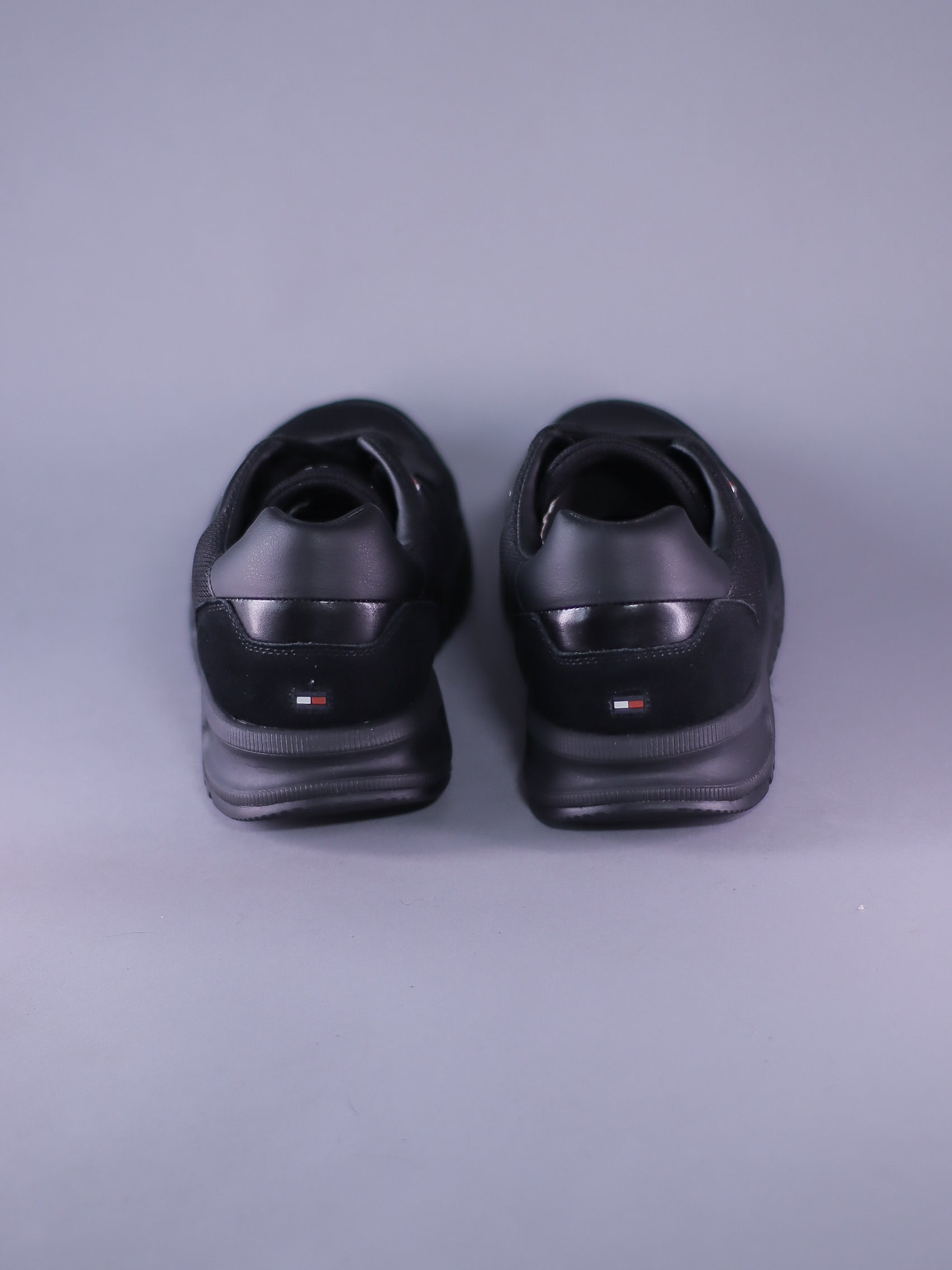 TOMMY HILFIGER MODERN CORPORATE MIX RUNNER