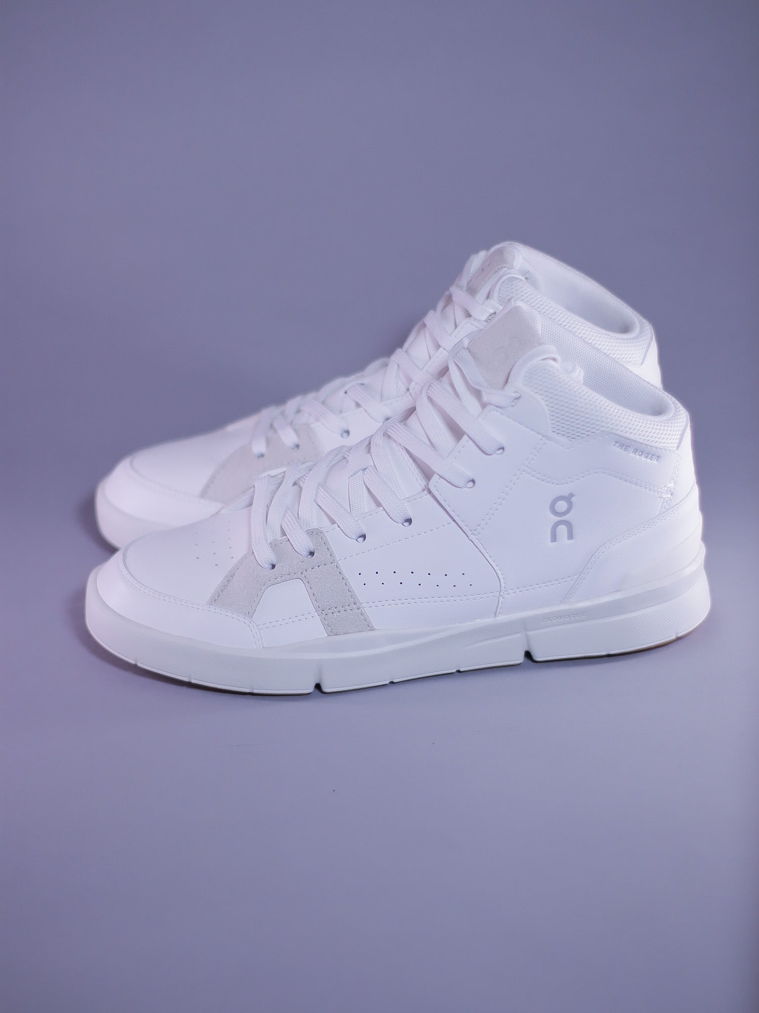 ON THE ROGER CLUB HOUSE MID