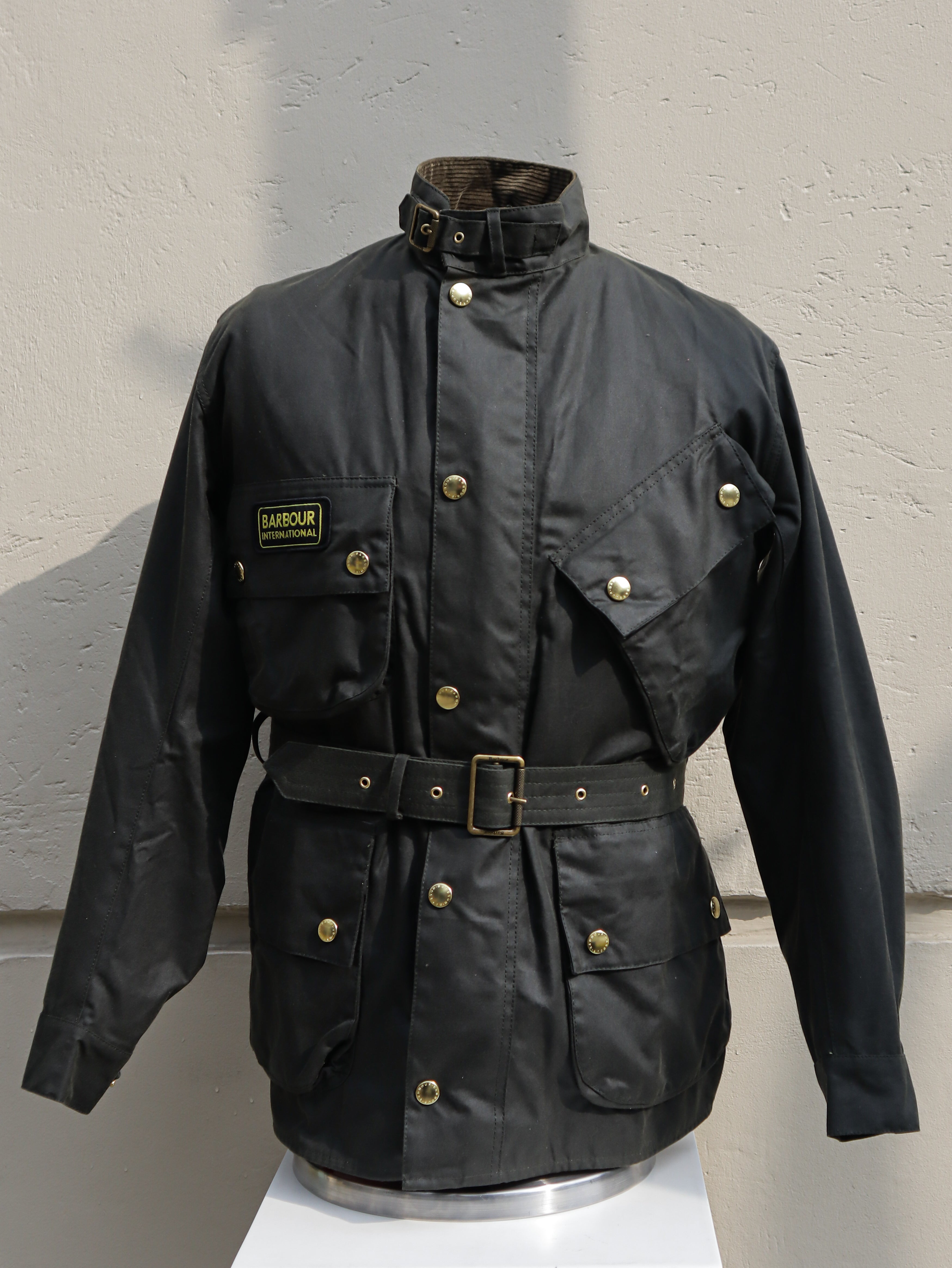 Chaqueta Barbour International Wax Jacket Sage