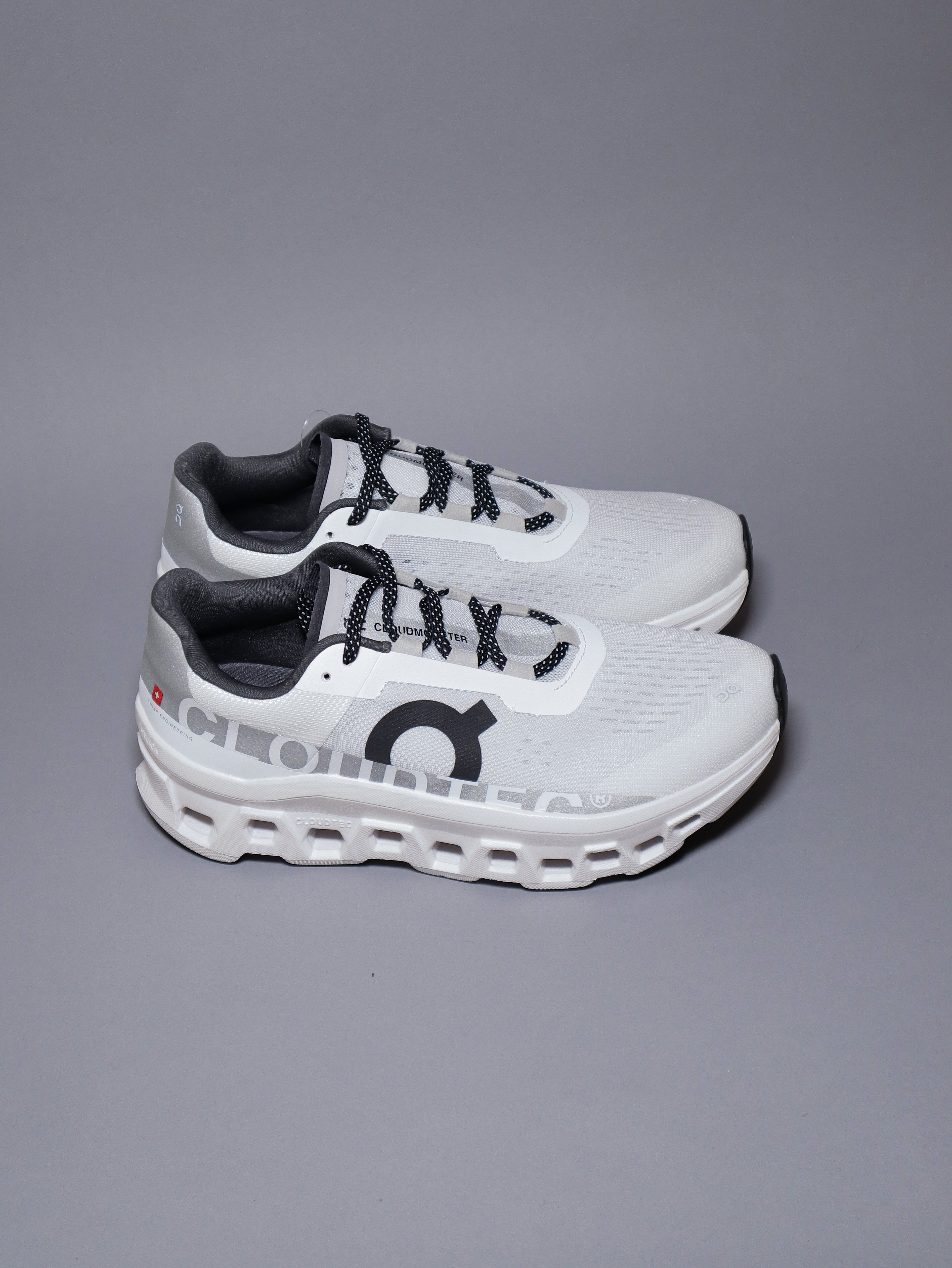 On Running CLOUDMONSTER Hombre
