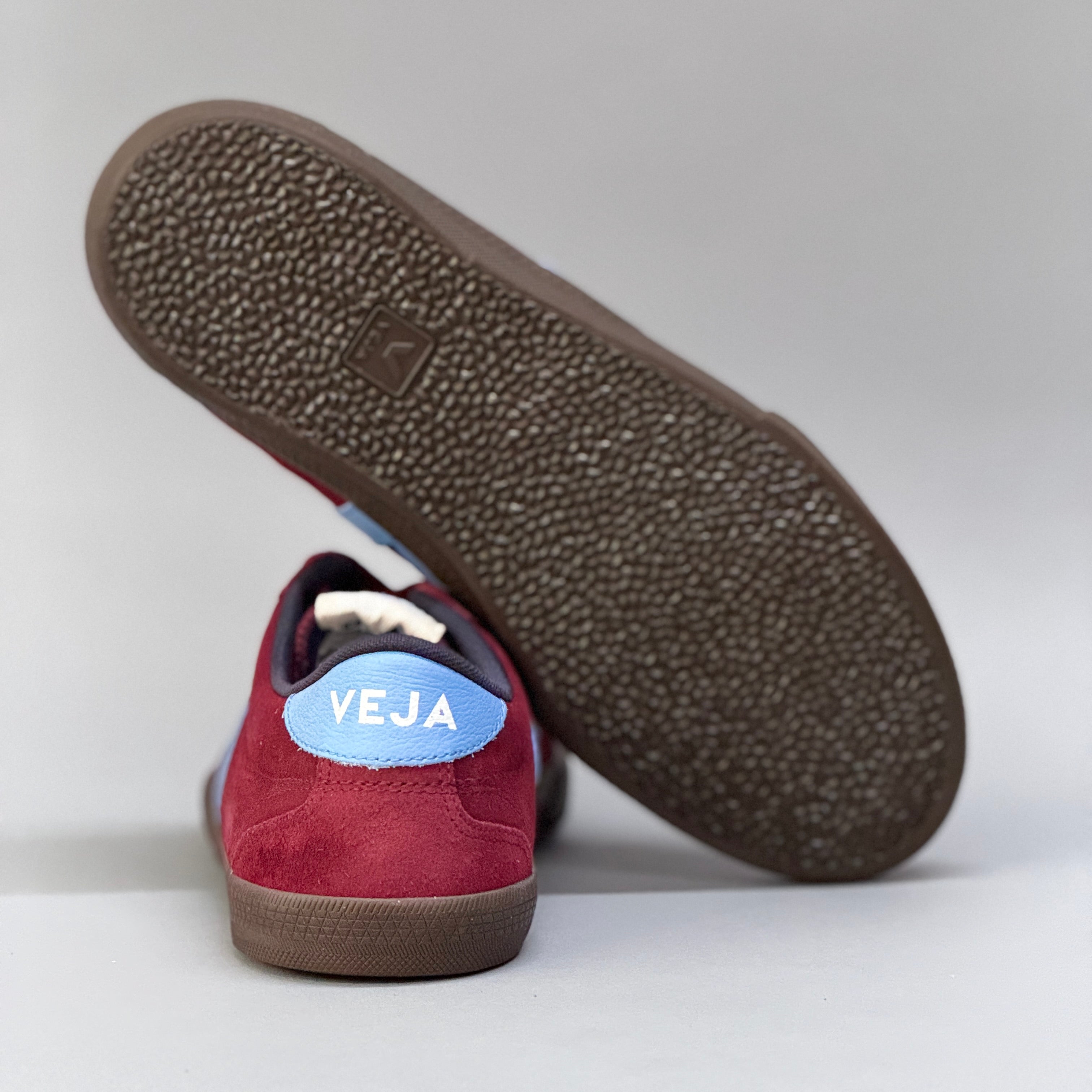 CALZADO HOMBRE VEJA VOLLEY SUEDE VO0321467B
