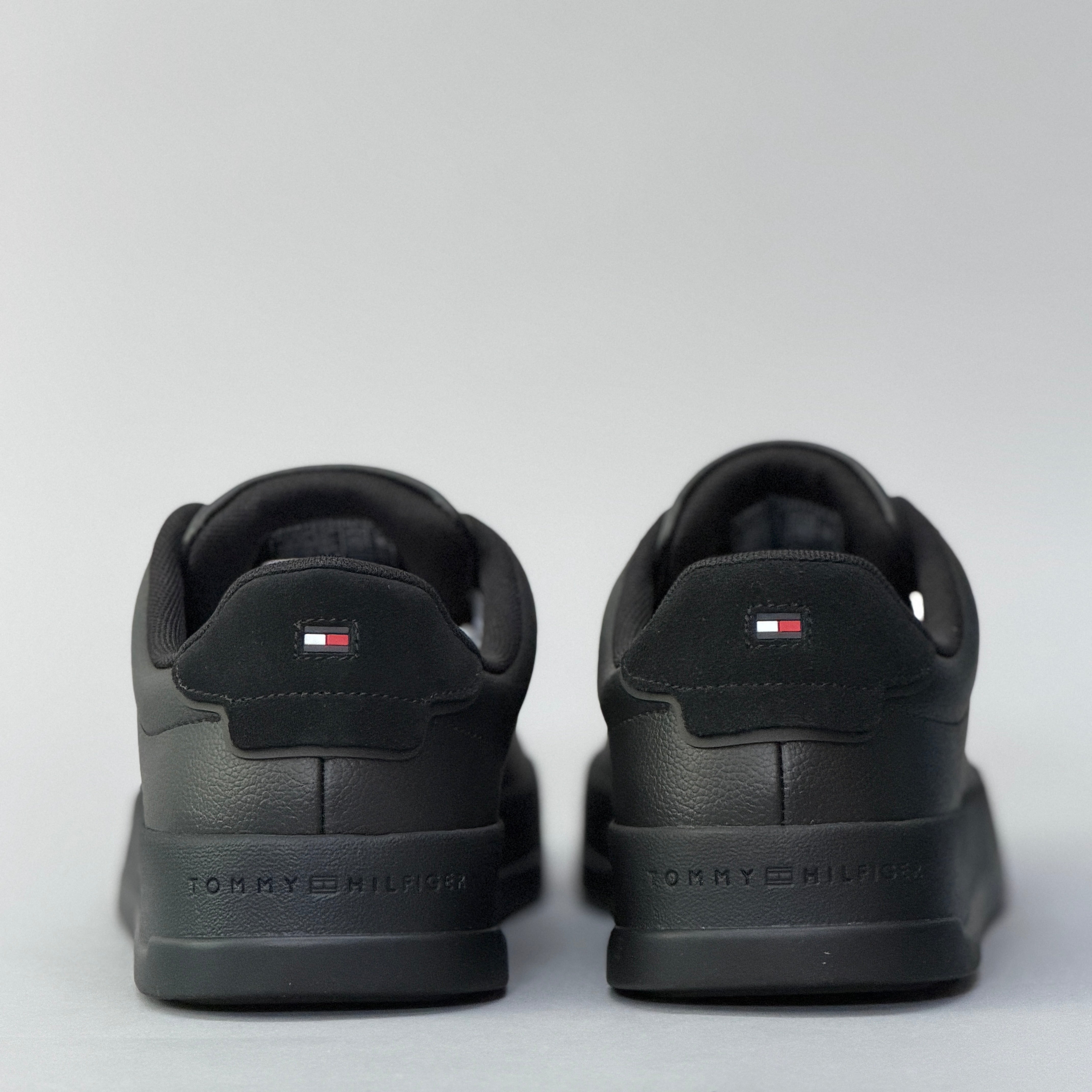CALZADO HOMBRE TOMMY HILFIGER TH COURT LTH DETAIL ESS FM0FM053670GJ