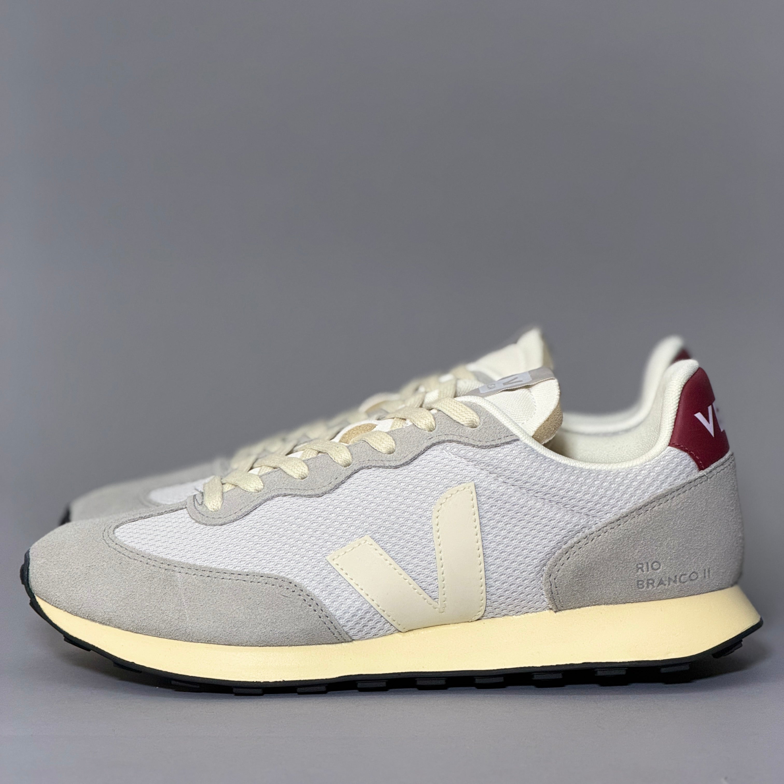 CALZADO HOMBRE VEJA RIO BRANCO II ALVEOMESH RO1803868B