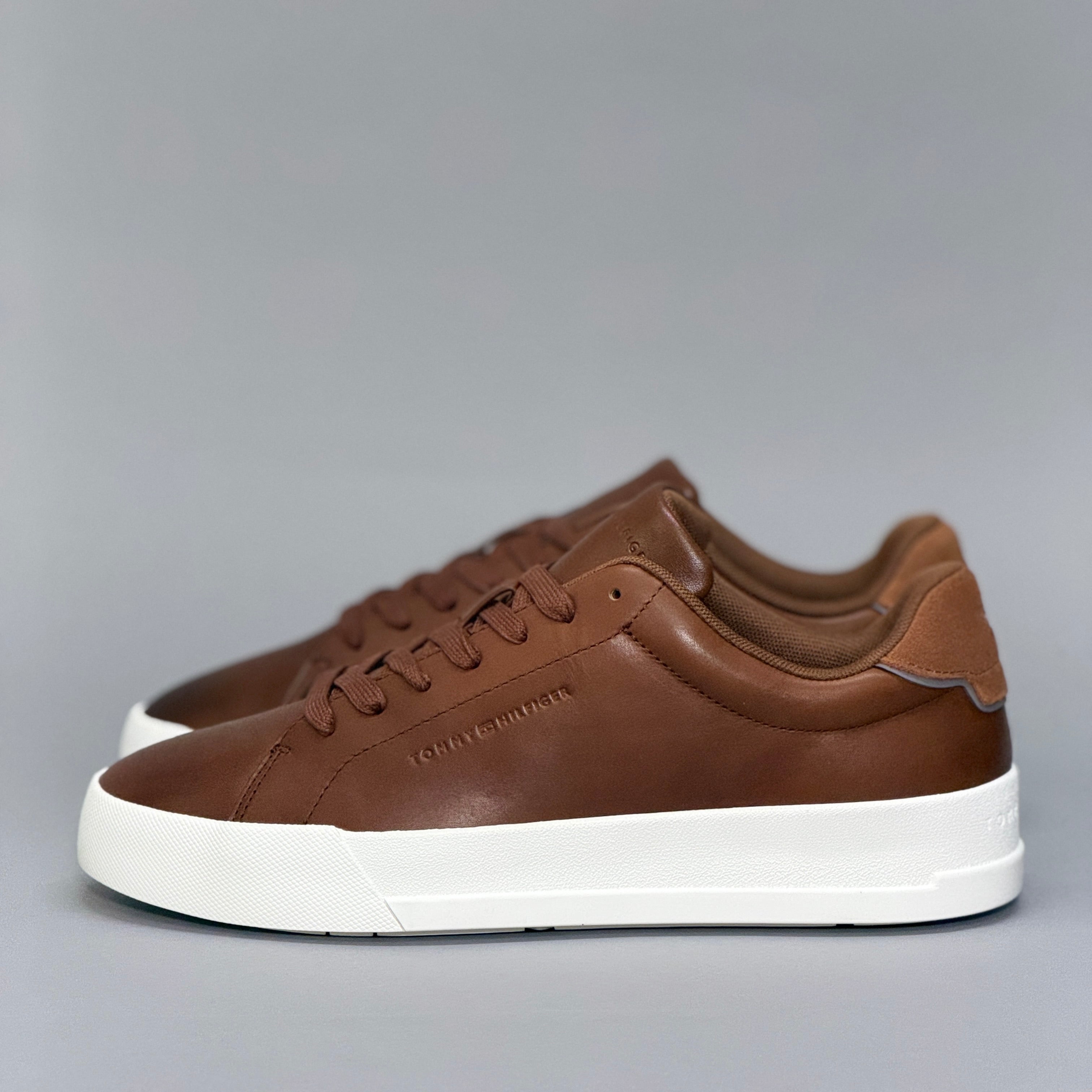 CALZADO HOMBRE TOMMY HILFIGER TH COURT CORE COGNAC FM0FM05729GVI