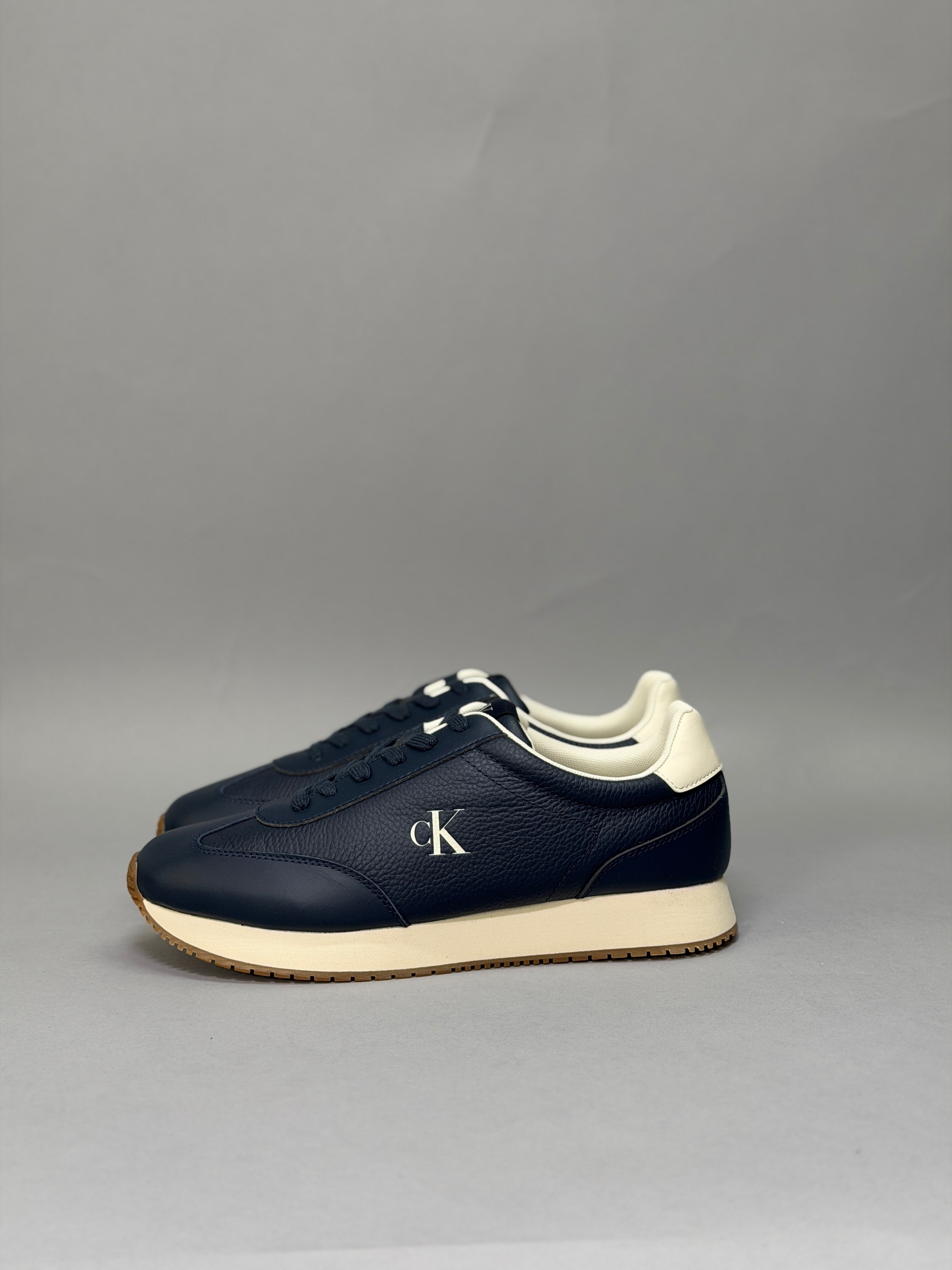 CALZADO HOMBRE CALVIN KLEIN RUNNER LACEUP TC YM0YM01187-0G1