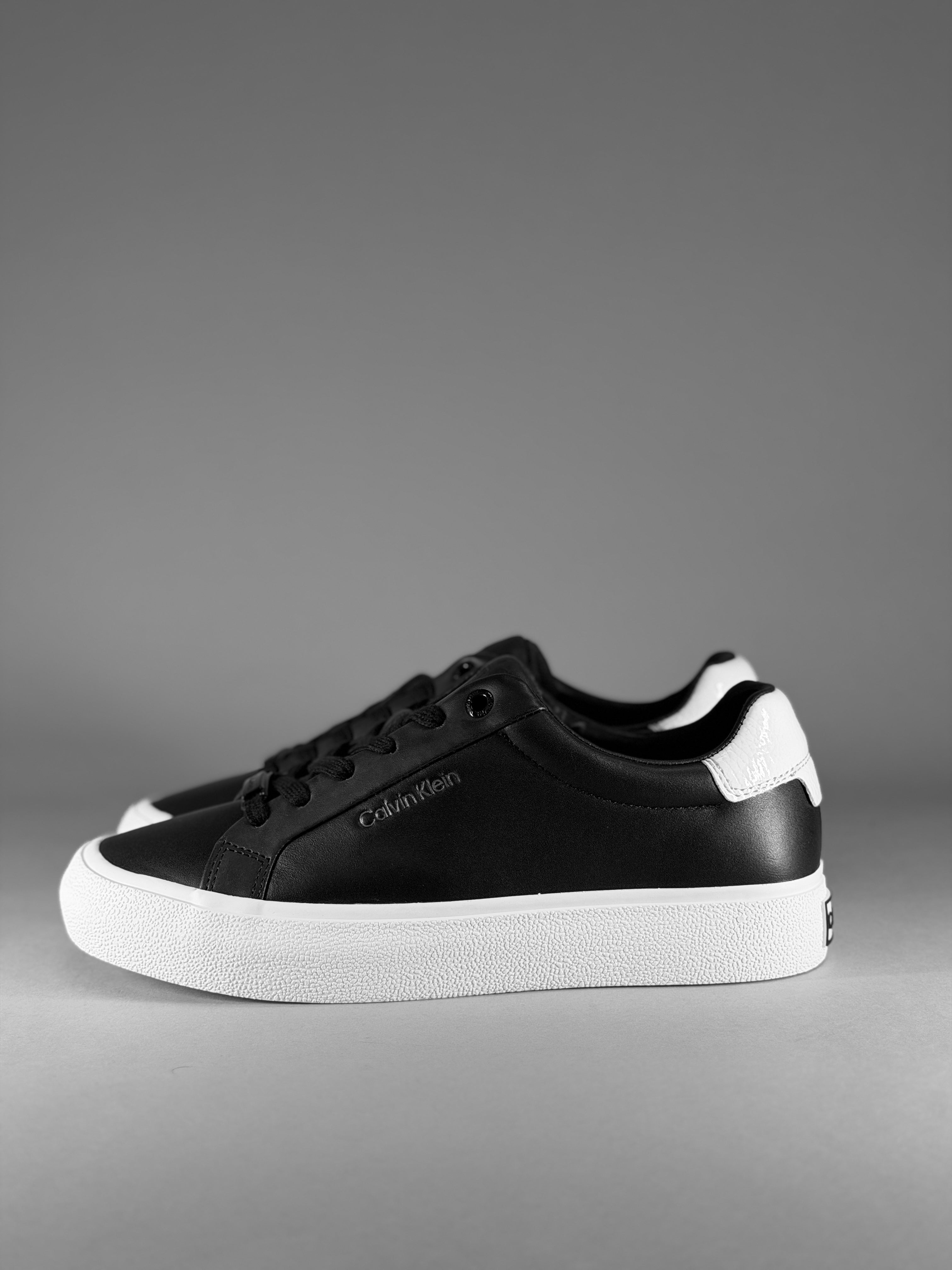 CALZADO MUJER CALVIN KLEIN VULC LACE UP TEXTURE FOX LTH HW0HW02439-0GS