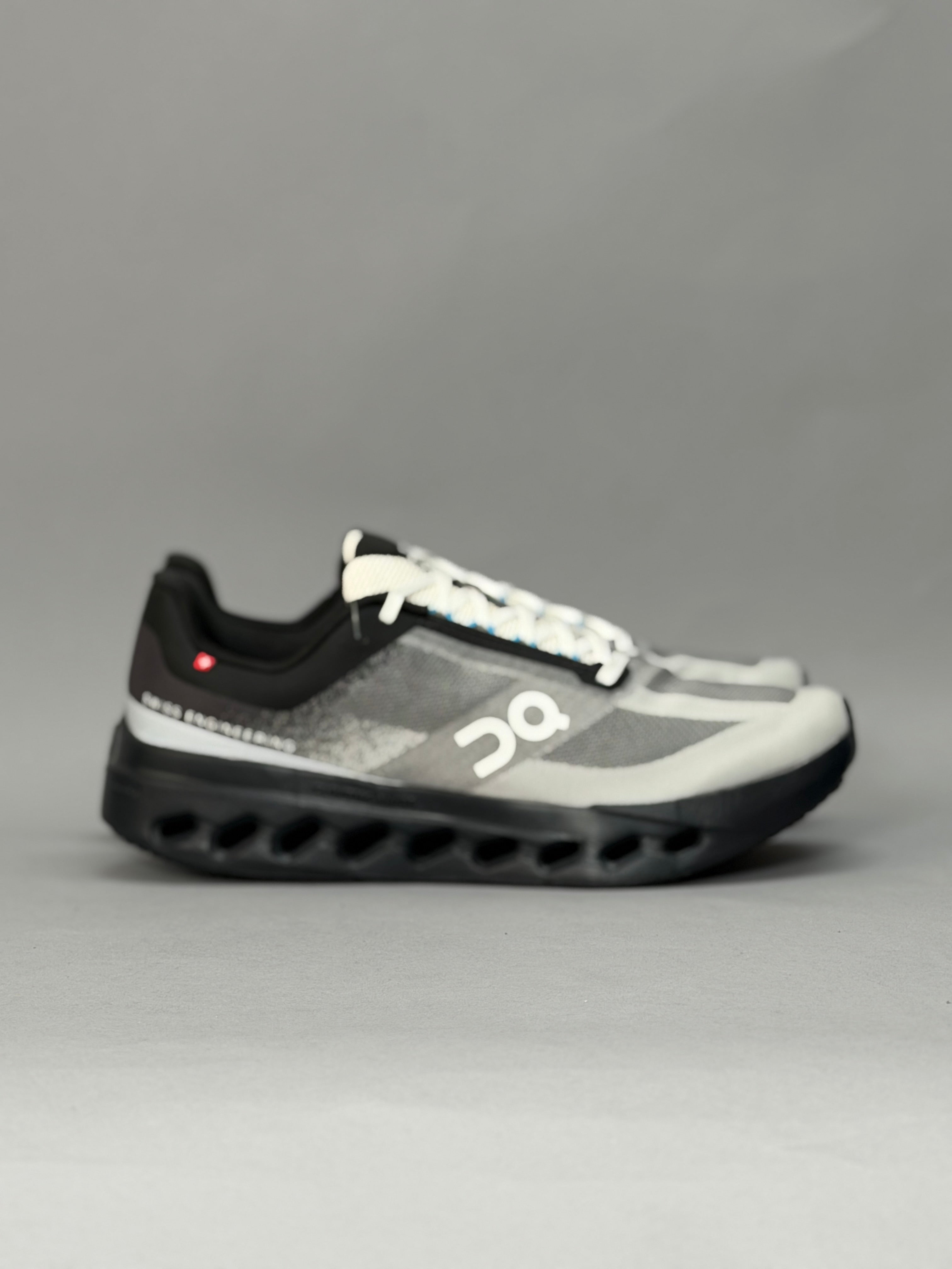 CALZADO ON RUNNING HOMBRE CLOUDSURFER NEXT 3ME30513714