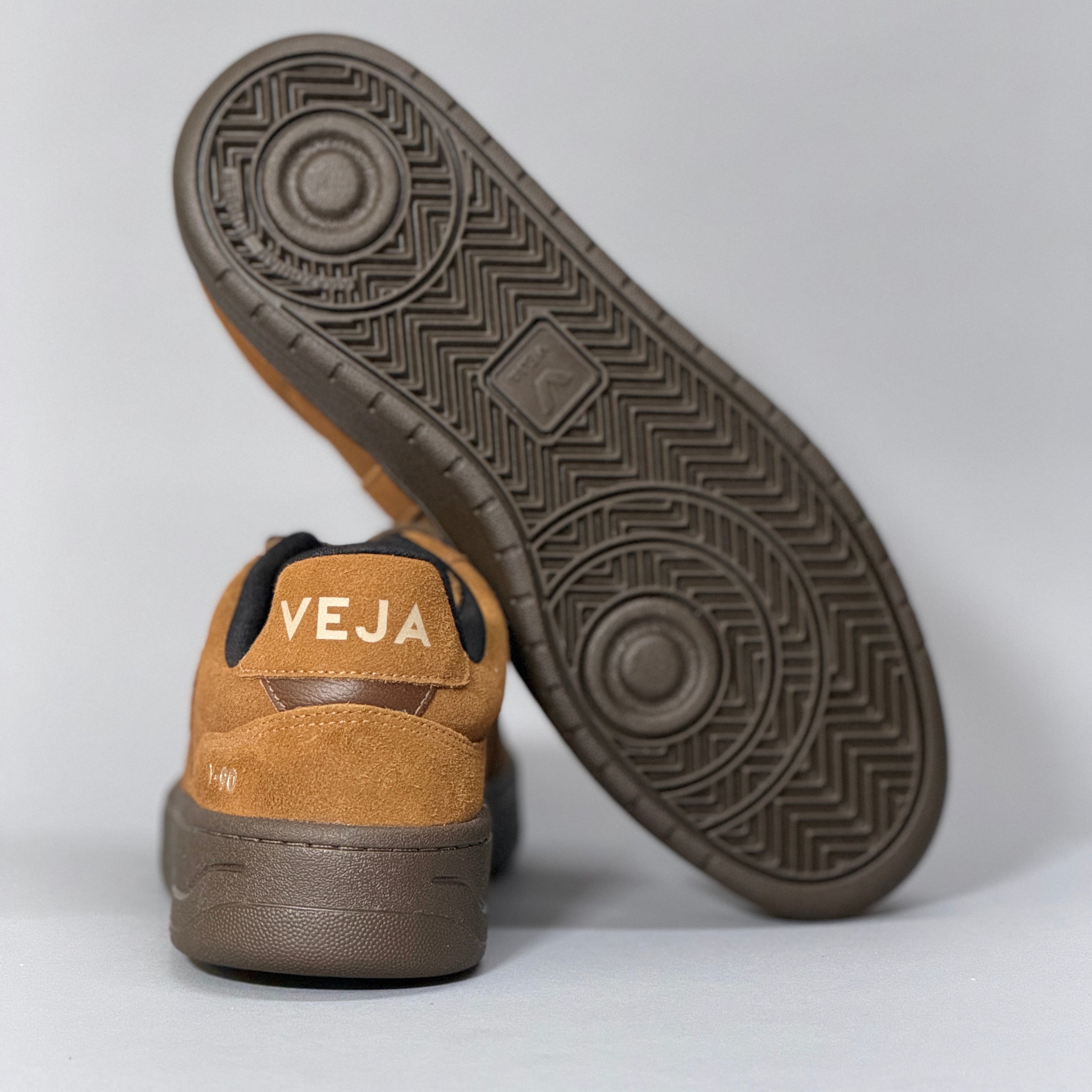CALZADO HOMBRE VEJA V-90 SUEDE VD0320929B
