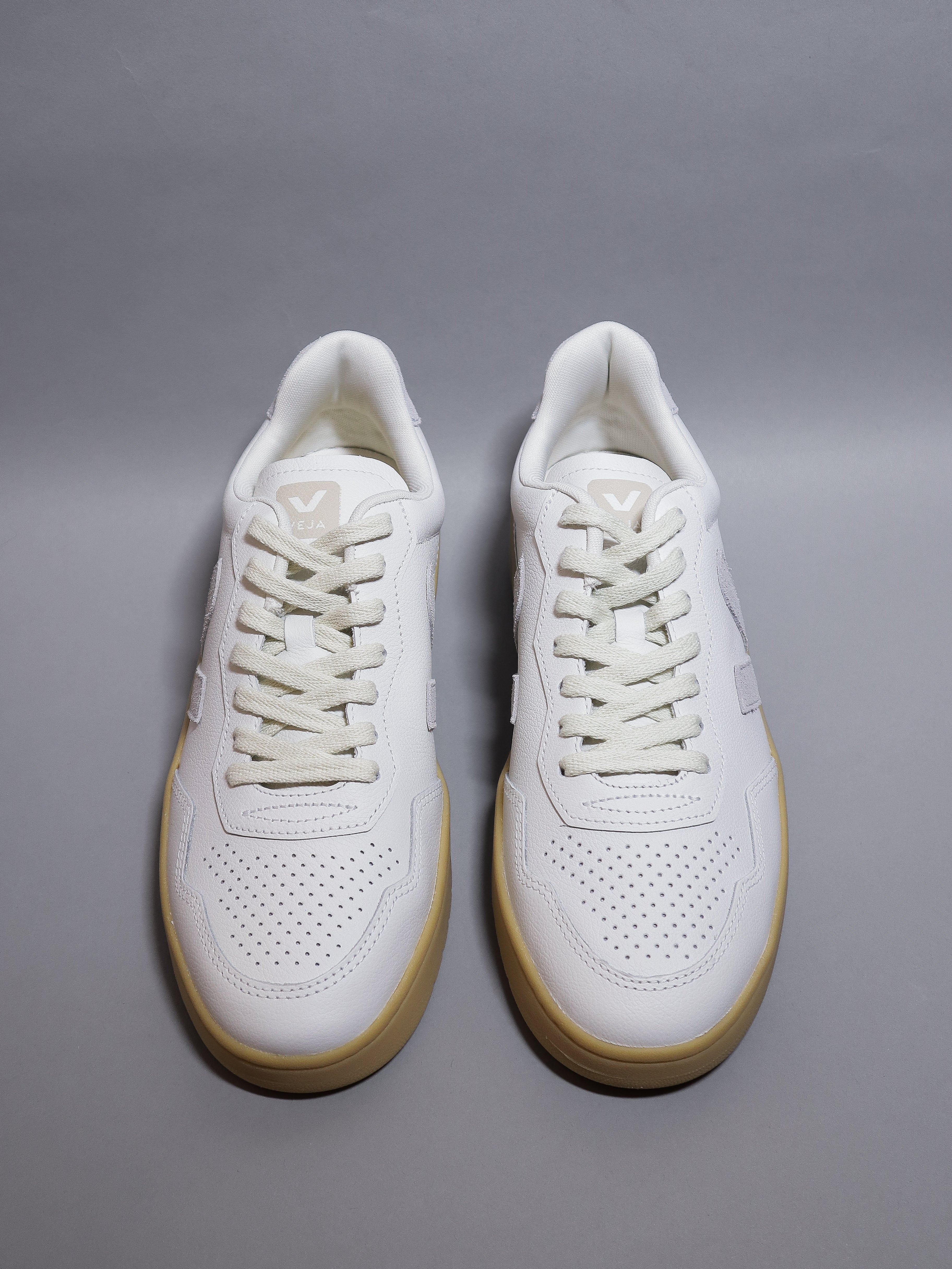 Calzado VEJA V-90 GREY